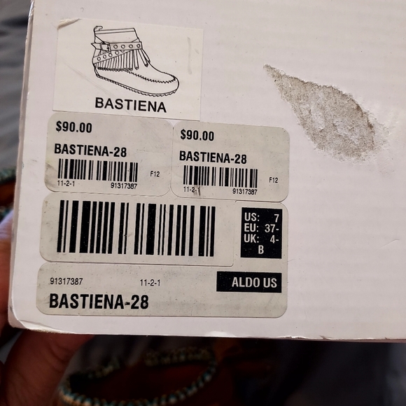 Aldo Bastiena Tan Suede Moccasin Fringe Ankle Boots 7 EUC - Picture 10 of 12